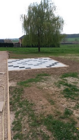 Travaux extérieurs. Terrasse terminée